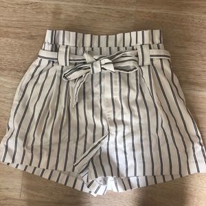 HIGH WAIST PAPERBAG SHORTS